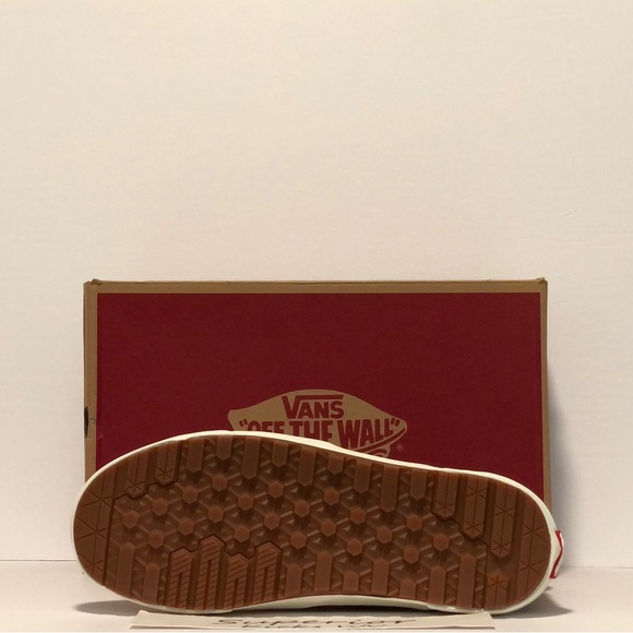 Vans Sk8-Hi Mte-2.0 “Chipmunk/Marshmallow” - Picture 5 of 9